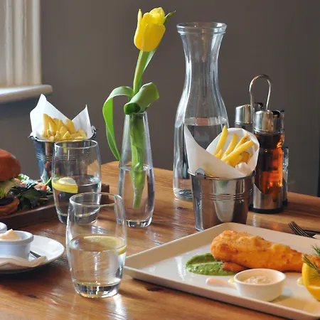 Oda ve Kahvaltı The Gateway Donegal Town