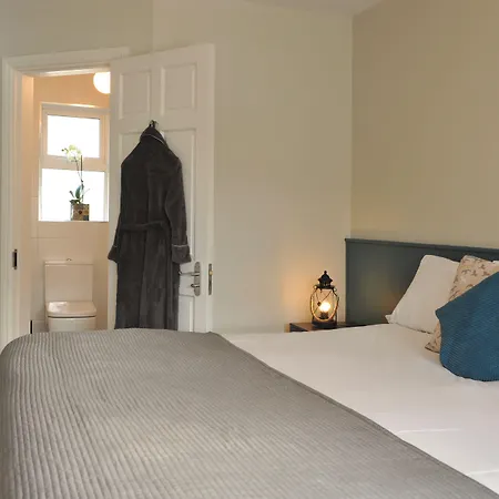 Couette-café The Gateway 4*